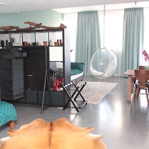 Private Studio - Free Parking